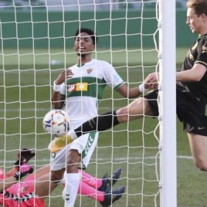 开云体育app下载-疲惫巴萨客场5连胜，德容登贝莱已成球队新领袖