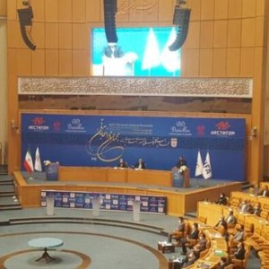 伊朗经济学者当选足协主席 前球星卡里米九票落选