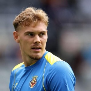 开云体育官网-巴黎9次射门进5球！蓝军门将射正亡，恩佐怒摔皮球朝他大吼