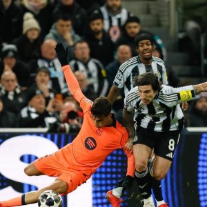 开云官方网-英超曼城不甘示弱，欧冠枪手务必小心，利物浦热刺败走麦城好尴尬