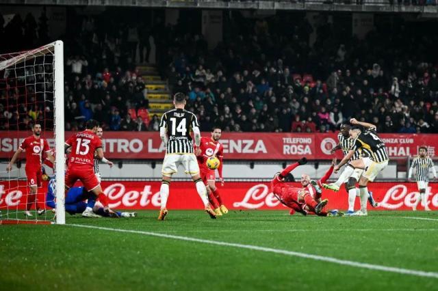 1701473160724045816.jpg 1701473156.jpg